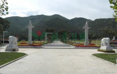 山西太原龙山墓园